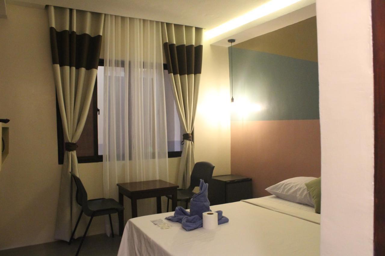 Ninie'S Place Puerto Princesa Ngoại thất bức ảnh