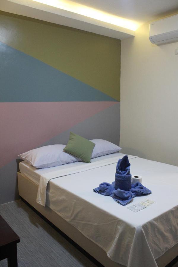 Ninie'S Place Puerto Princesa Ngoại thất bức ảnh