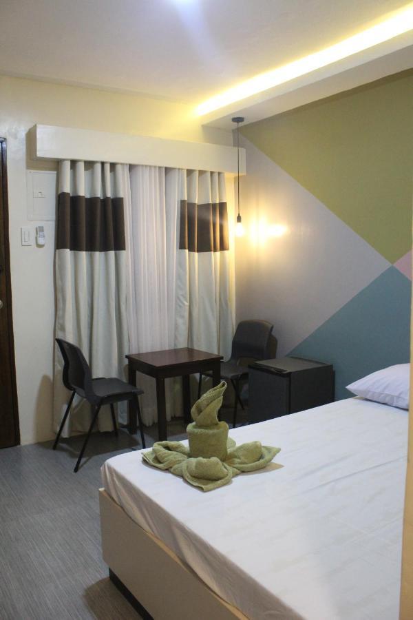 Ninie'S Place Puerto Princesa Ngoại thất bức ảnh
