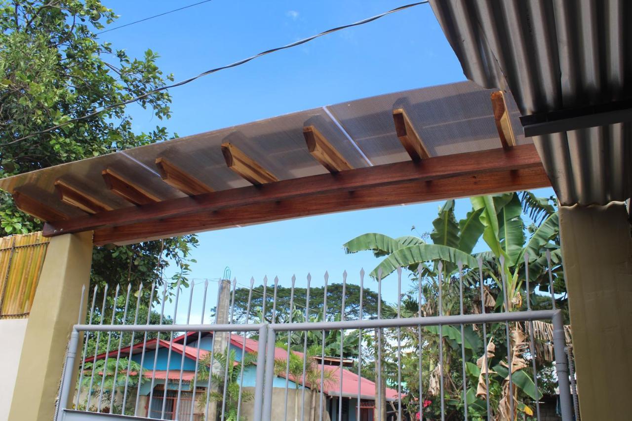 Ninie'S Place Puerto Princesa Ngoại thất bức ảnh