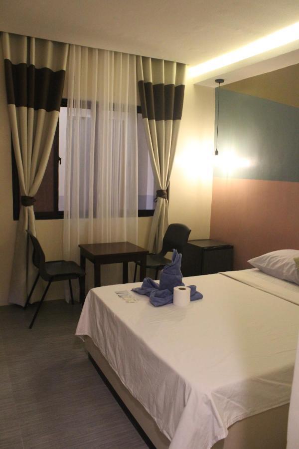 Ninie'S Place Puerto Princesa Ngoại thất bức ảnh