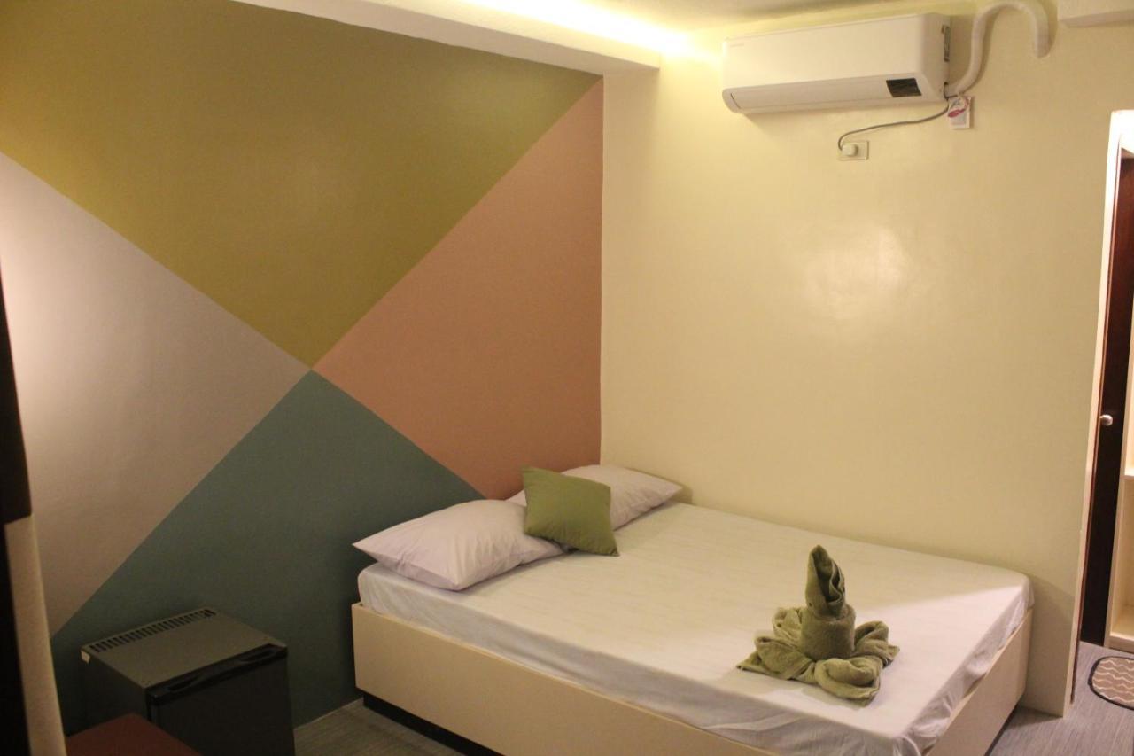 Ninie'S Place Puerto Princesa Ngoại thất bức ảnh