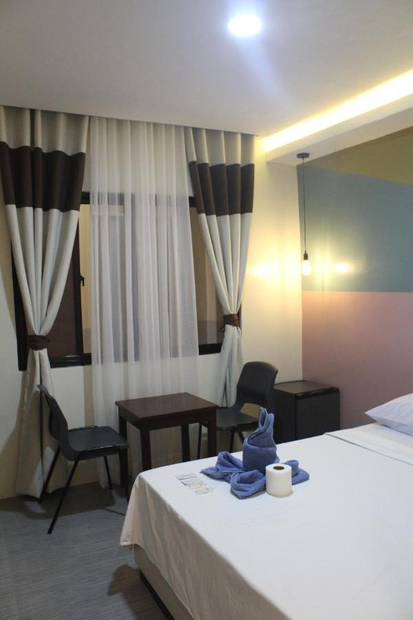 Ninie'S Place Puerto Princesa Ngoại thất bức ảnh
