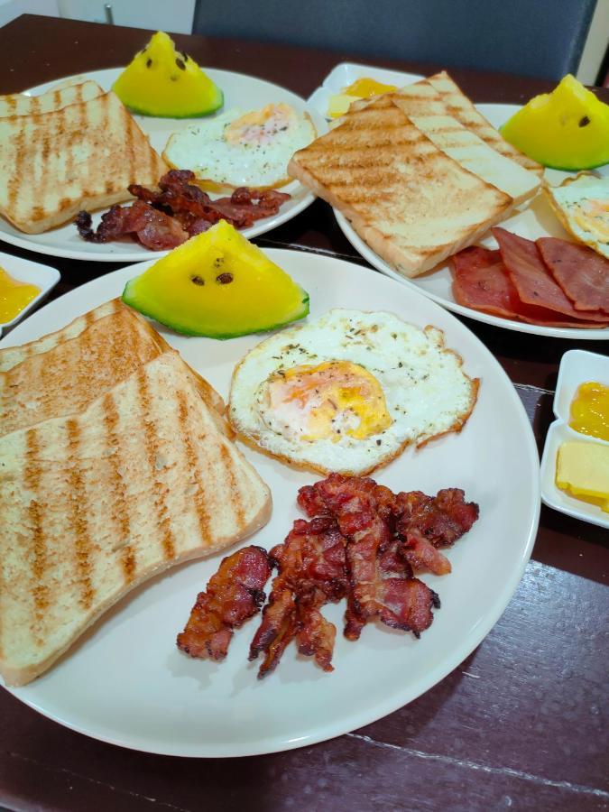 Ninie'S Place Puerto Princesa Ngoại thất bức ảnh