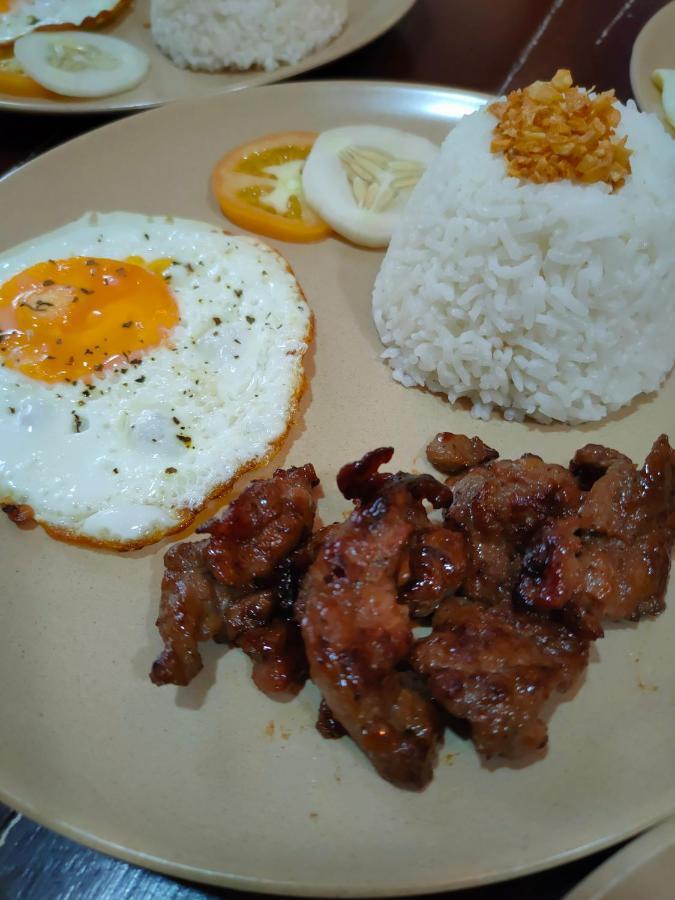 Ninie'S Place Puerto Princesa Ngoại thất bức ảnh